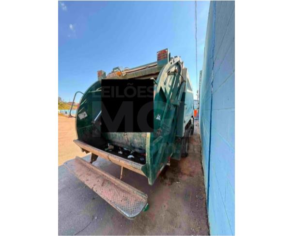 Foto de IBITURUNA/MG - Caminhão Mercedes Benz/Atego 1418, 2006/2006, DIESEL 