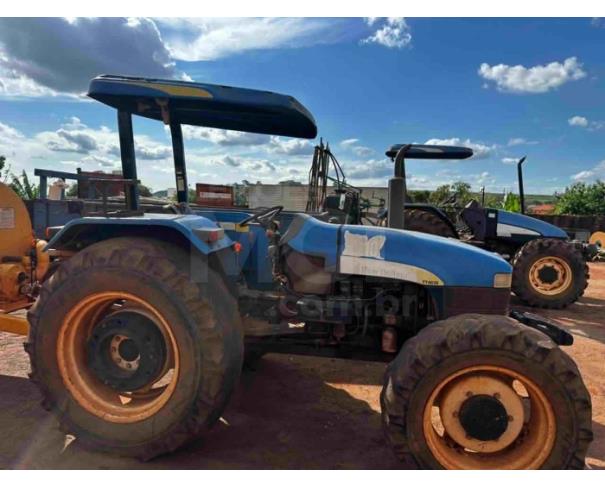 Foto de TIROS/MG - Trator Agrícola New Holland, modelo TT4030