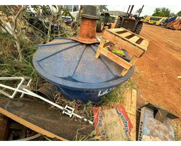 Foto de  SALES/SP - Sucata de Materiais diversos.