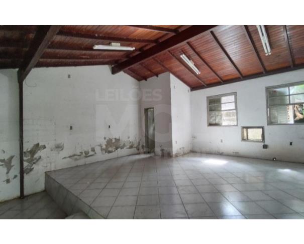 Foto de FLORIANÓPOLIS/SC - Terreno com 13.720,16m² (área construída estimada de 1.872,14m²) no bairro Estreito
