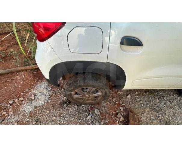 Foto de ITATIAIUÇU/MG-Carro Renault/Kwid Zen 2 2022/2023