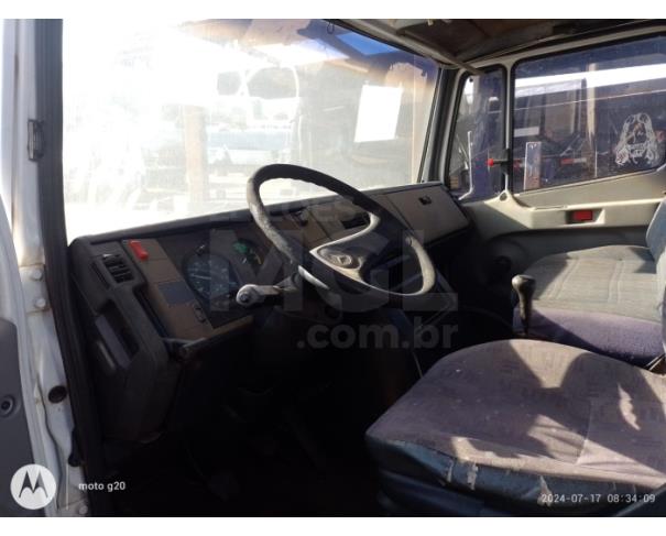 Foto de ITAÚNA/MG - CAMINHÃO - MERCEDES-BENZ 710/ 710 Plus 2p (diesel) 2004/2004