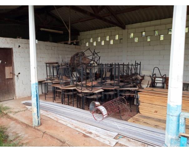 Foto de BRAZÓPOLIS/MG - Sucata Ferrosa de carteiras escolar