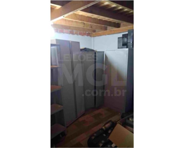 Foto de NOVO HORIZONTE DO NORTE/MT - Bens diversos (cadeiras, armários, bebedouros, refletores e outros)