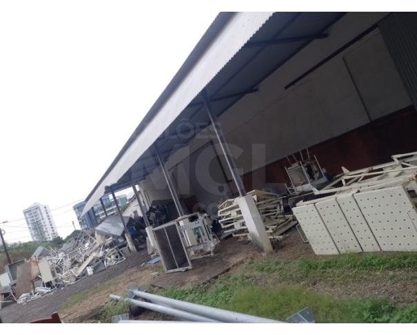 Foto de CAMPO DOS GOYTACAZES/RJ- Diversos (CPUs, ventiladores, impressoras, ares condicionados, moveis, bebedouros, micro-ondas, TV, geladeira).