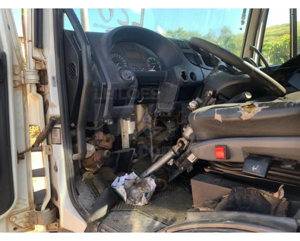 Foto de PRESIDENTE KENNEDY/ES - Caminhão Iveco tector 240E28, ANO 2016/2017