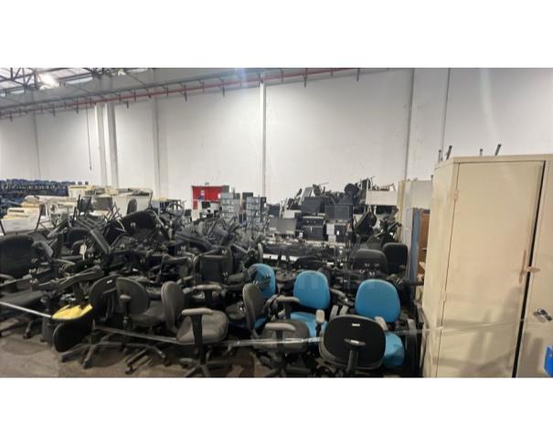 Foto de MANAUS/AM - AMPLIFICADOR, ARMÁRIO, BEBEDOUROS, CADEIRAS, ESTANTES, MESA, MICROCOMPUTADORES, NOBREAK, SCANNER, TELEVISOR