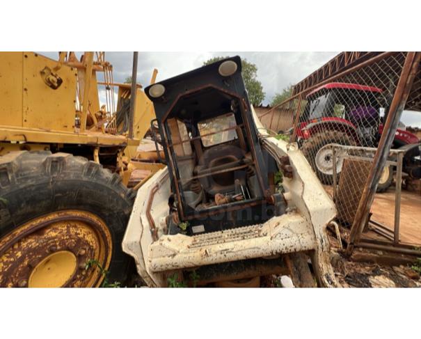 Foto de PLANALTINA/GO - Mini carregadeira Terex TSV-50