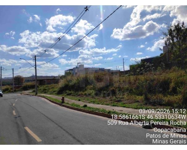 Foto de PATOS DE MINAS/MG - Lote 24 da quadra 17 com área de 1.075,04m² no bairro Copacabana