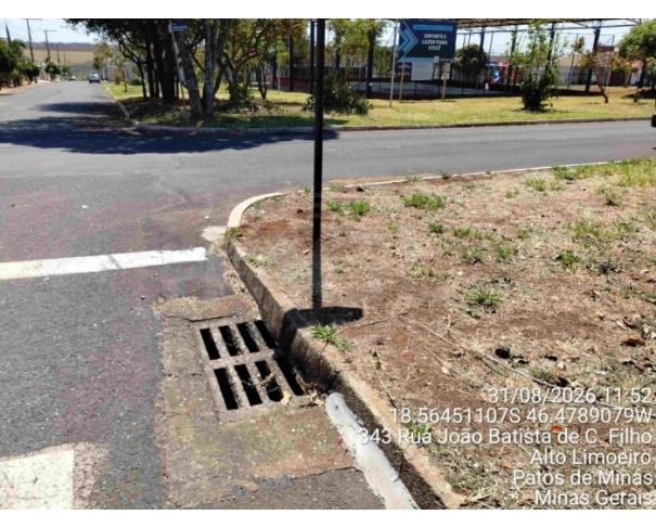 Foto de PATOS DE MINAS/MG - Praça constituída pela Quadra 13, com área de 4.256,00 m², localizada no Bairro Alto Limoeiro