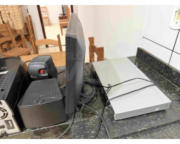 Foto de TIROS/MG - LOTE COMPOSTO POR MÓVEIS, EQUIPAMENTOS, ELETRÔNICOS E BENS DIVERSOS