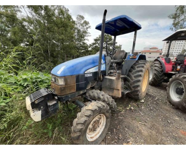 Foto de CLÁUDIO/MG- Trator Agrícola New Holland, modelo TL75E