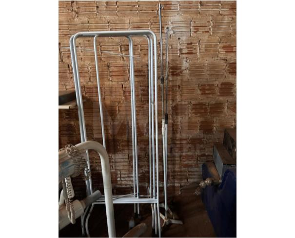 Foto de PONTES GESTAL/SP - Escadas 02 degraus, Macas hospitalares, Biombos, Balança eletrônica, Raio X odontológico, Aparelhos Infra vermelho com pedestal, Cadeira odontológica e negatoscópio