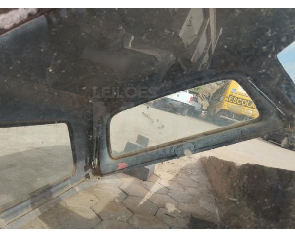 Foto de Águia Branca /ES- Capota de fibra de vidro para Amarok