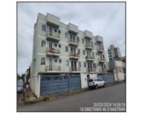 Foto de PATOS DE MINAS/MG — Apartamento no bairro Centro