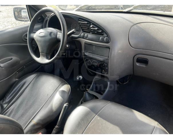 Foto de ITAÚNA/MG- FORD COURIER 1.6L 2000/2000 BAIXADO/SUCATA- PA12609