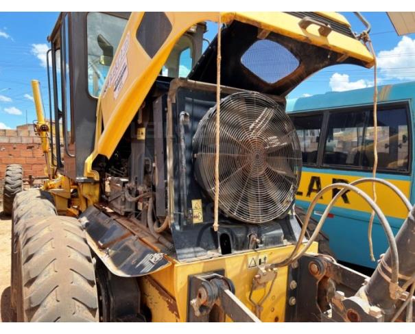 Foto de SERRA AZUL DE MINAS/MG- Motoniveladora New Holland, modelo RG140B