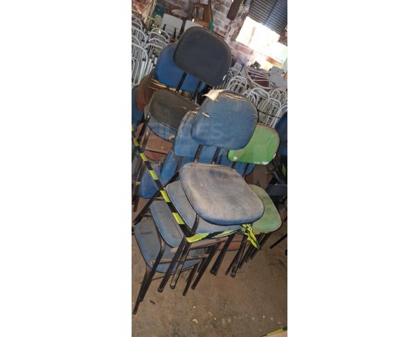Foto de PONTES GESTAL/SP - Cadeiras escolares, Cadeiras estofadas, Mesas escolares e mesa adaptada, Carteiras infantis coloridas, Mesas infantis coloridas