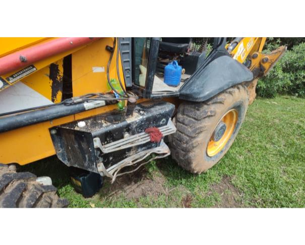 Foto de DIVINÓPOLIS/MG - Retroescavadeira JCB, modelo 3C.