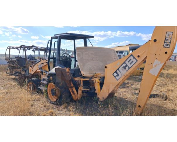 Foto de ASSARÉ/CE - Retroescavadeira JCB, modelo 3C. 