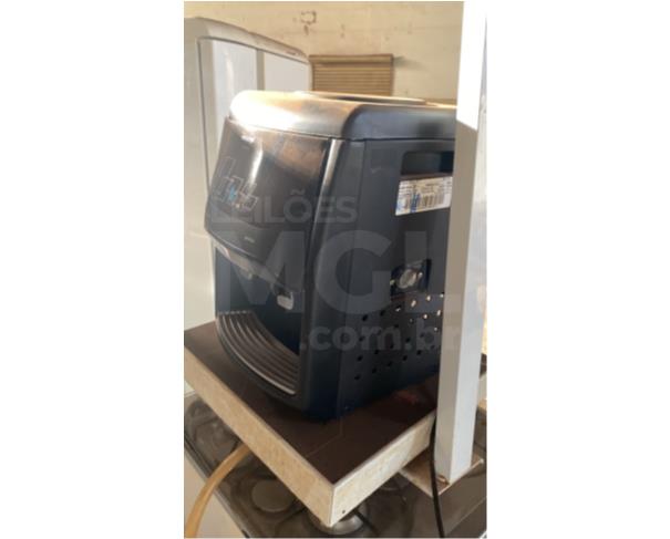 Foto de DUMONT/SP - Eletrodomésticos – Ventiladores, geladeiras, ar condicionado, bebedouro de galão, micro-ondas, tanque de lavar roupa de plástico, máquina de lavar, bebedouro industrial e etc