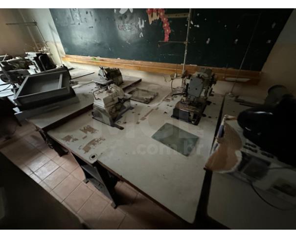 Foto de  SALES/SP - MÁQUINA DE COSTURA