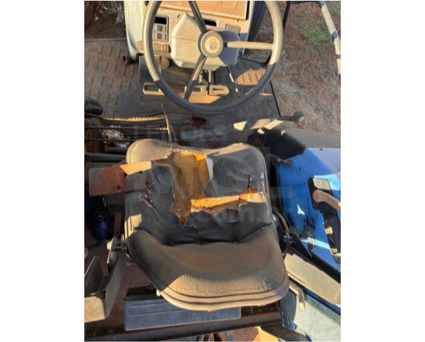 Foto de PONTES GESTAL/SP - Trator Agrícola New Holland, modelo TL75E