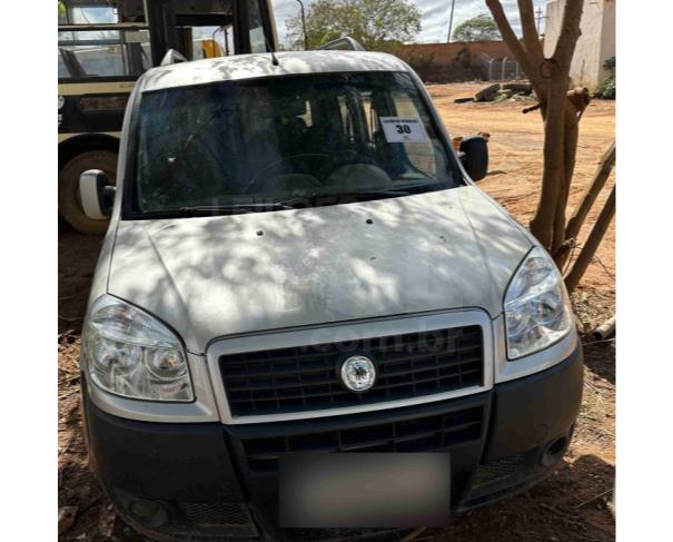 Foto de SÃO JOÃO DA PONTE/MG - CARRO - Fiat/Doblo Attractiv 1.4, 2013/2013