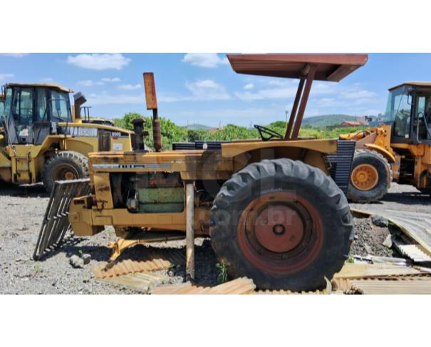 Foto de ITAÚNA/MG-TRATOR DE PNEUS CBT 2105