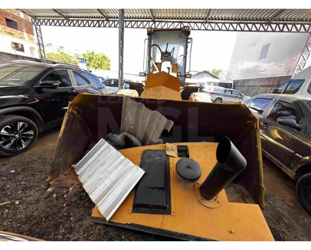 Foto de PIRAPETINGA/MG - Pá carregadeira Caterpillar modelo 924G
