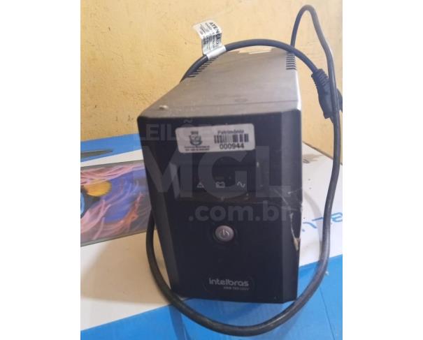 Foto de SÃO JOÃO DA MATA/MG - Lote é composto por ventilador de chão, estabilizador, armário  em madeira, gaveteiro em aço, cama, maca hospitalar,  entre outros.