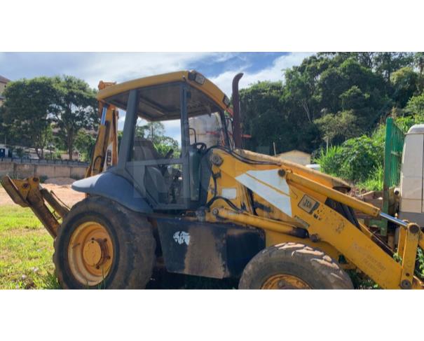 Foto de LAGOA DOURADA/MG - Retroescavadeira JCB, modelo 3C.