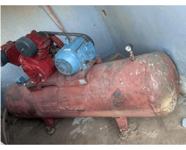Foto de UBÁ/MG - Compressor de ar WAYNE WETZEL Tecnomecânica, série 35917 