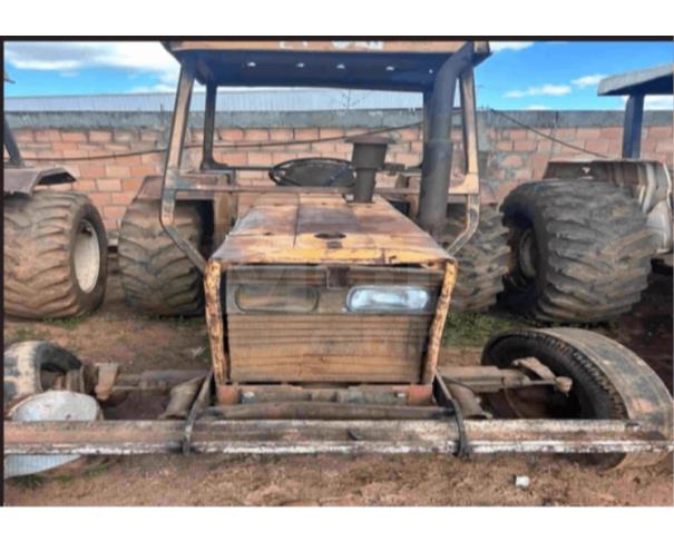Foto de VIANÓPOLIS/GO - Trator Agrícola Valmet, modelo 68, ano 1986