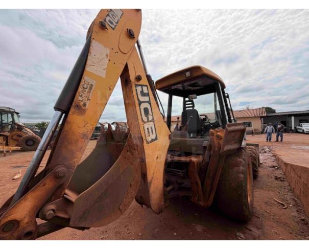 Foto de TIROS/MG - Retroescavadeira JCB, modelo 3C