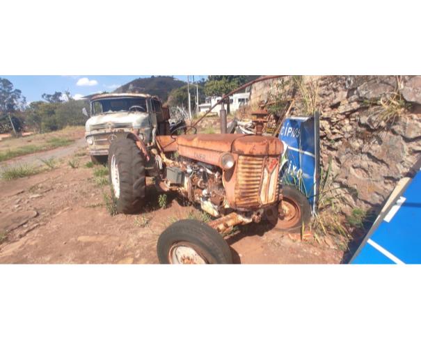 Foto de BELO HORIZONTE\MG- Trator Agrícola, Massey Ferguson, modelo 65X