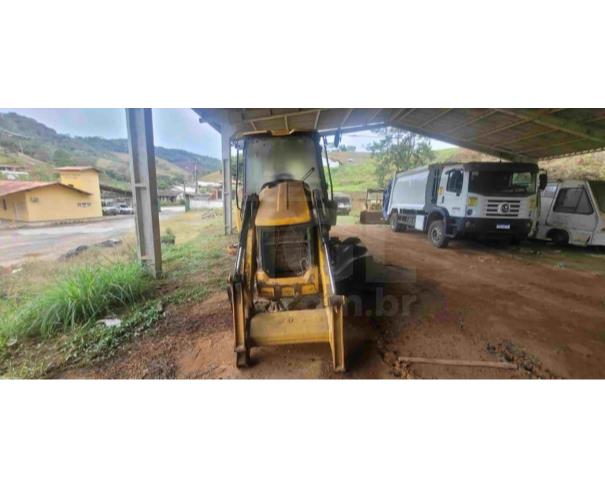 Foto de SANTA MARIA MADALENA/RJ - Retroescavadeira JCB, modelo 3CX