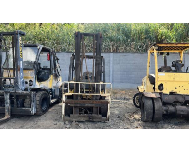 Foto de ITAÚNA MG  -  EMPILHADEIRA YALE - MODELO GDP120VX CAPACIDADE 4,5 TONS - ANO 2011/2011 - HS 8.376 -  PA7223