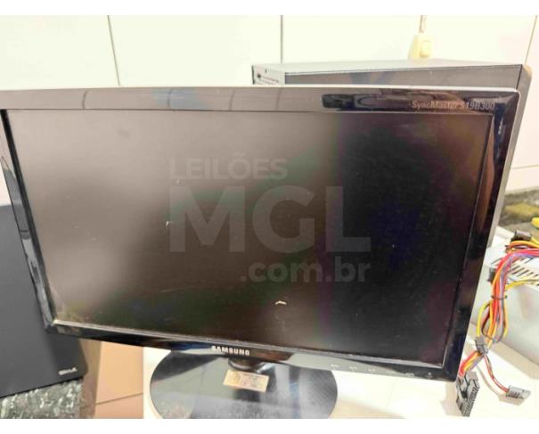 Foto de TIROS/MG - LOTE COMPOSTO POR MÓVEIS, EQUIPAMENTOS, ELETRÔNICOS E BENS DIVERSOS