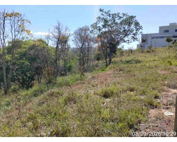 Foto de PATOS DE MINAS/MG - Lote 01 da Quadra 03, destinado a equipamento comunitário, com área de 3.920,39 m², localizado no Bairro Campos Elíseos