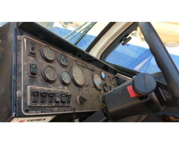Foto de ITAÚNA/MG - GUINDASTE SOBRE CAMINHÃO TEREX 560 ANO 2008/2008 - CX236