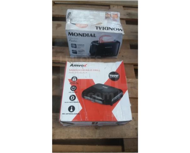 Foto de ITAÚNA/MG - Tostador De Pães Pratic T18 700w Preto e sanduicheira AMVOX AMS 370 PRETA 750W 110V
