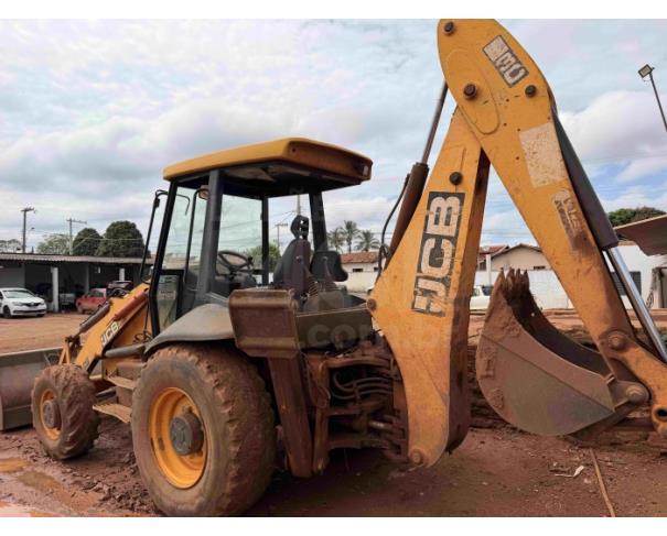 Foto de TIROS/MG - Retroescavadeira JCB, modelo 3C