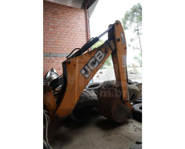 Foto de BELA VISTA DO TOLDO/SC - Retroescavadeira da marca JCB, modelo 3C