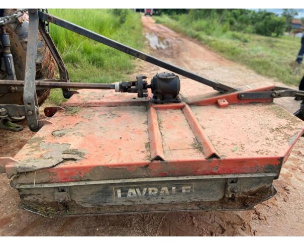 Foto de SÃO SEBASTIÃO DA BELA VISTA/MG -  Roçadeira agrícola Lavrale