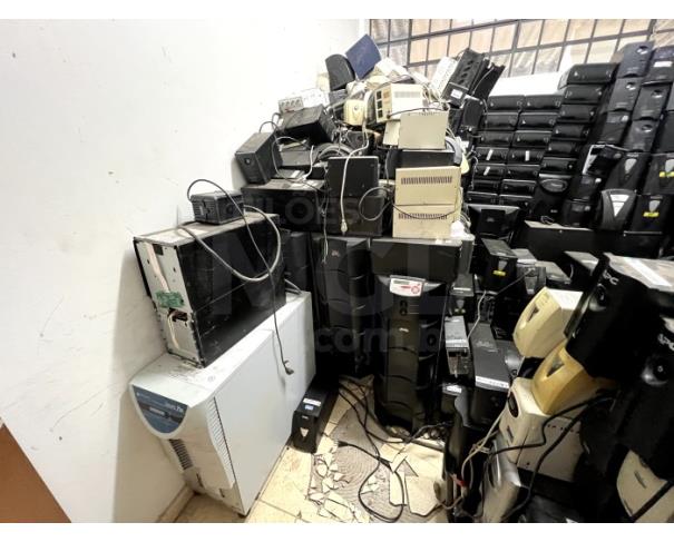 Foto de LAVRAS/MG - MATERIAL DE INFORMÁTICA 