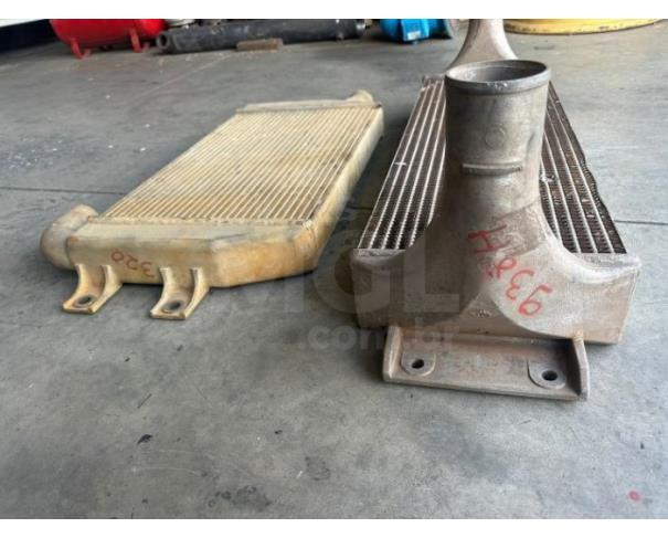 Foto de CONTAGEM /MG AFTER COOLERS CATERPILLAR, HELICES DE EQUIPAMENTOS DIVERSOS, 1 CAÇAMBA RETRO ESCAVADEIRA JOHN DEERE, 1 PALETE DE MATERIAL DE DESGASTE DE EQUIPAMETOS DIVERSOS NO ESTADO EM QUE SE ENCOTRAM.-- PA13009