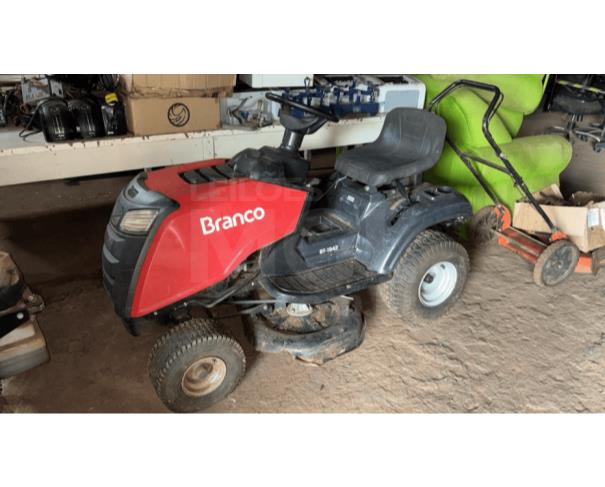 Foto de PONTES GESTAL/SP - Trator Cortador de Grama, marca Branco, modelo BT 1942 19hp