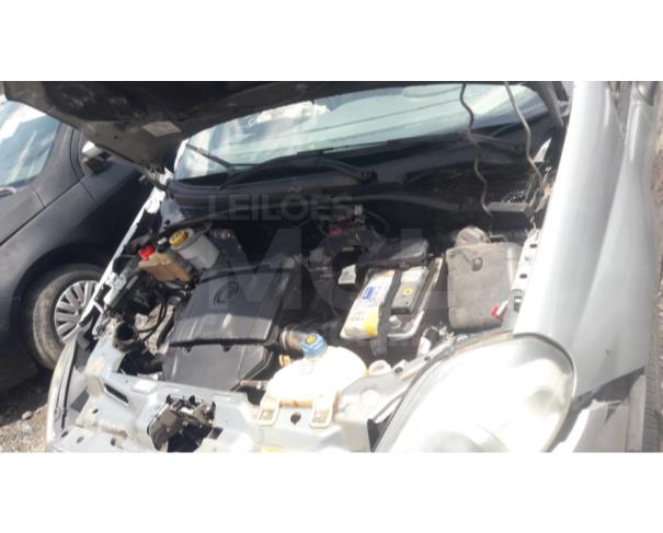 Foto de ITAÚNA/MG - FIAT PUNTO ESSEN. 1.6 DL