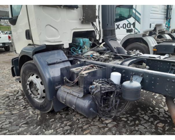 Foto de ITAÚNA MG  CAMINHÃO NO CHASSI - VOLVO VM 330 6X4 TRAÇADO